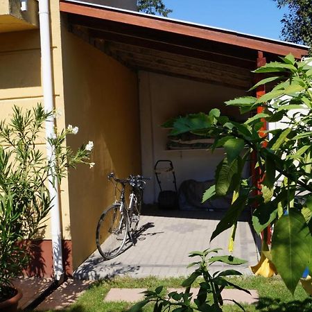 Akacia Apartment - Free Inside Parking, 2 Bedrooms, Garden, Next To Centre Budapest Exterior foto