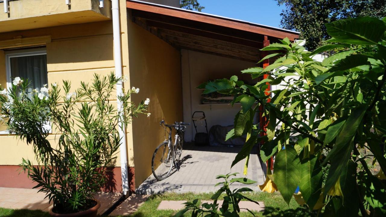 Akacia Apartment - Free Inside Parking, 2 Bedrooms, Garden, Next To Centre Budapest Exterior foto