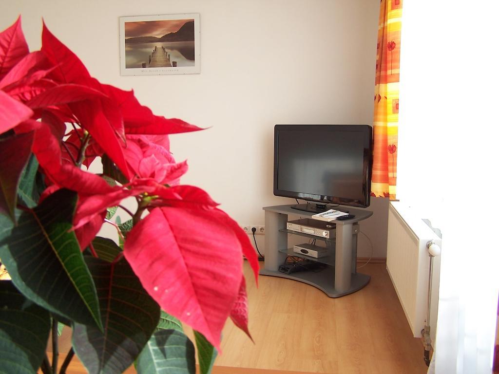 Akacia Apartment - Free Inside Parking, 2 Bedrooms, Garden, Next To Centre Budapest Zimmer foto