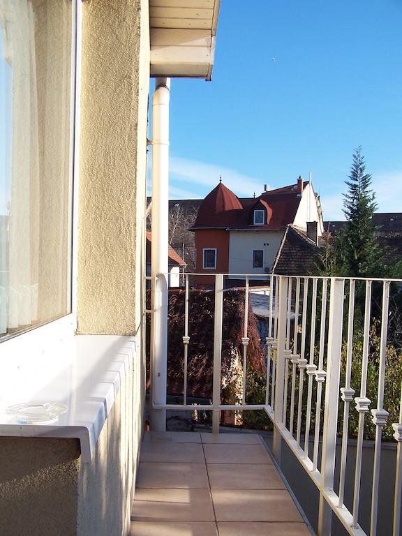 Akacia Apartment - Free Inside Parking, 2 Bedrooms, Garden, Next To Centre Budapest Zimmer foto