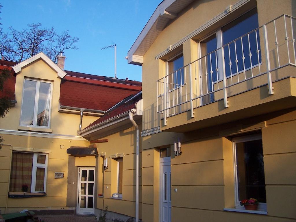Akacia Apartment - Free Inside Parking, 2 Bedrooms, Garden, Next To Centre Budapest Exterior foto
